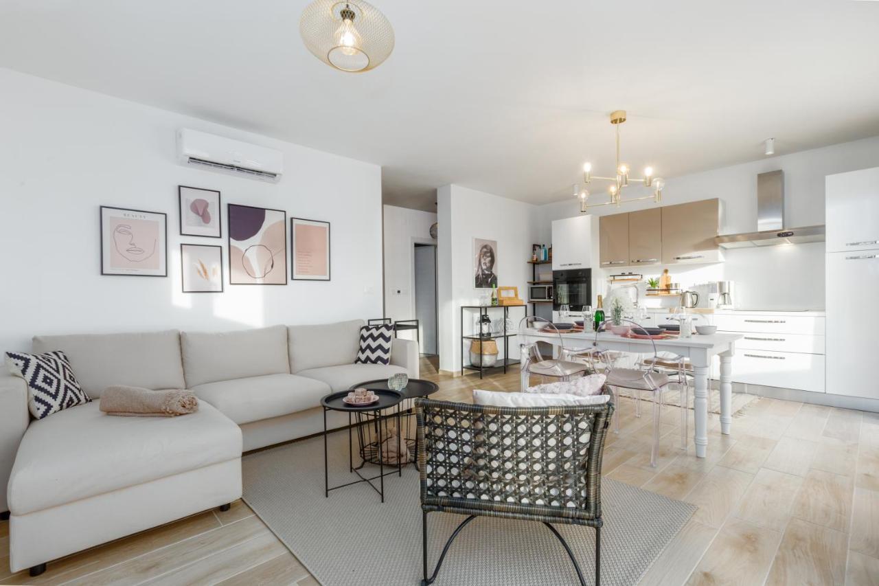 Apartment Eden เมดูลิน ภายนอก รูปภาพ