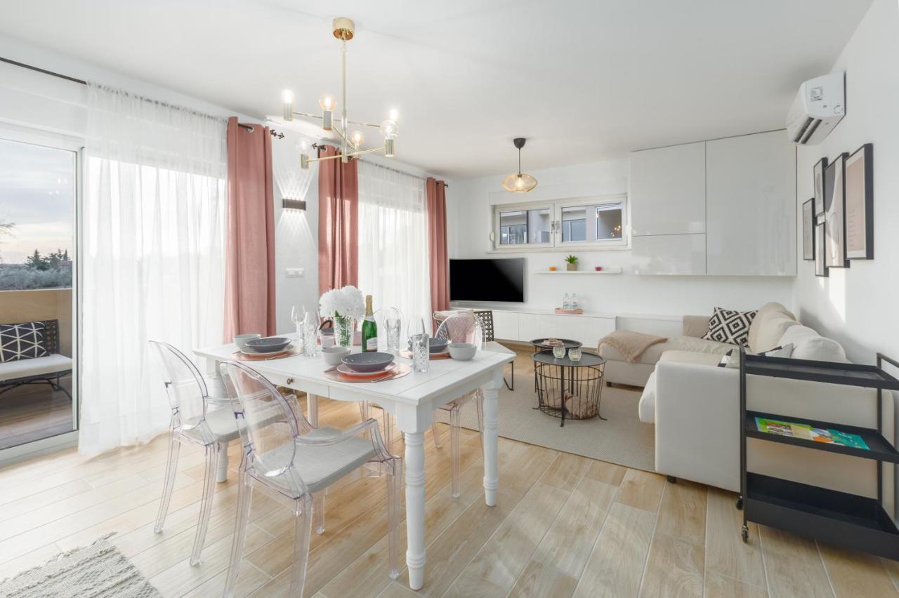 Apartment Eden เมดูลิน ภายนอก รูปภาพ