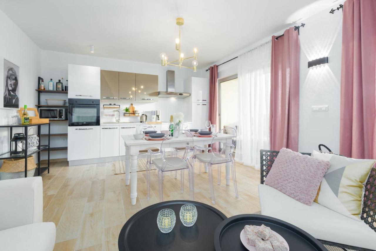 Apartment Eden เมดูลิน ภายนอก รูปภาพ